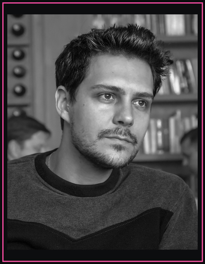 Милош Бикович